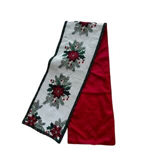 Vintage Christmas table runner with pointsetta pattern